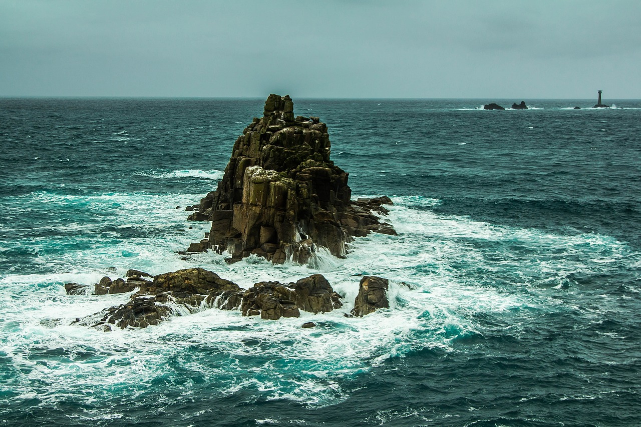 暴雨来袭 上海变海上